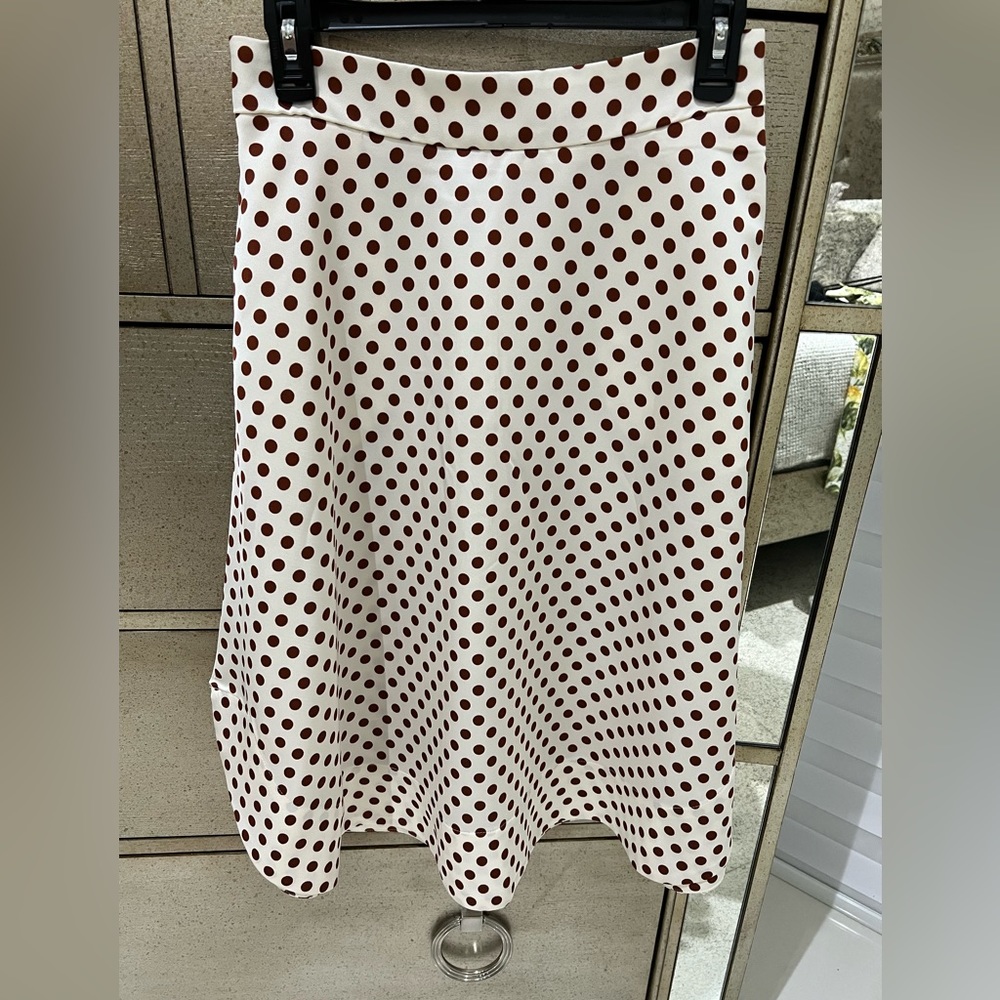 Eva Mendez polka dot skirt